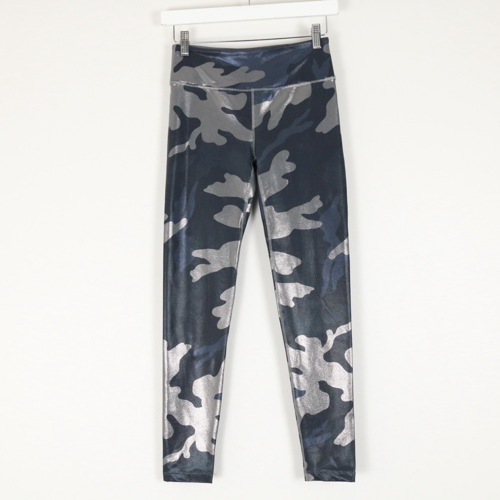 Noli Shiny Camo High Waisted Leggings